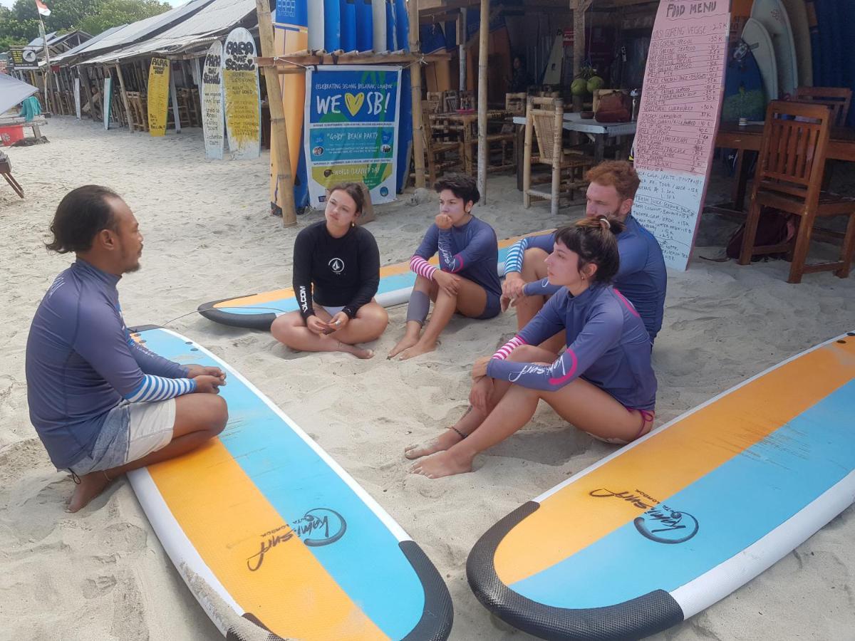 Tropical Sunday Bungalow - Surf And Stay Selong Belanak Eksteriør billede