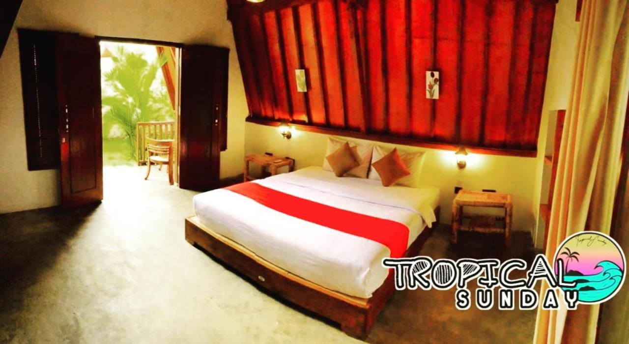 Tropical Sunday Bungalow - Surf And Stay Selong Belanak Eksteriør billede