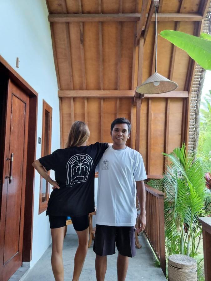 Tropical Sunday Bungalow - Surf And Stay Selong Belanak Eksteriør billede